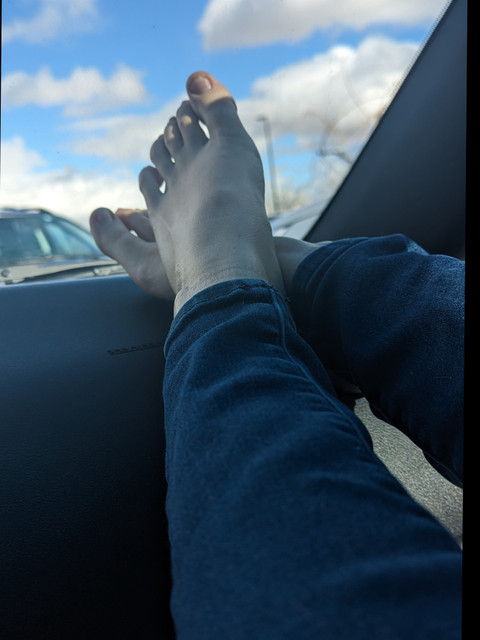 PetiteFeet profile picture