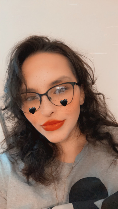 Trixy2069 profile picture