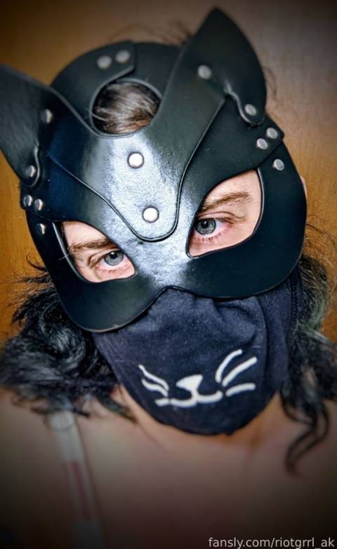@riotgrrl_aj @riotgrrl_aj