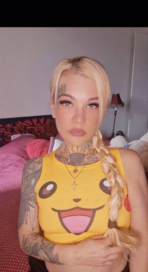@queen.sade.free @queen.sade.free