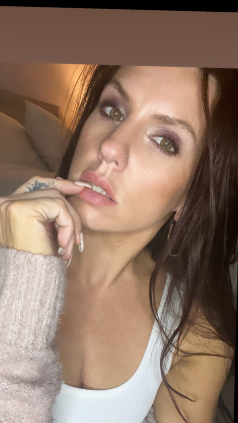 Liv Stone profile picture